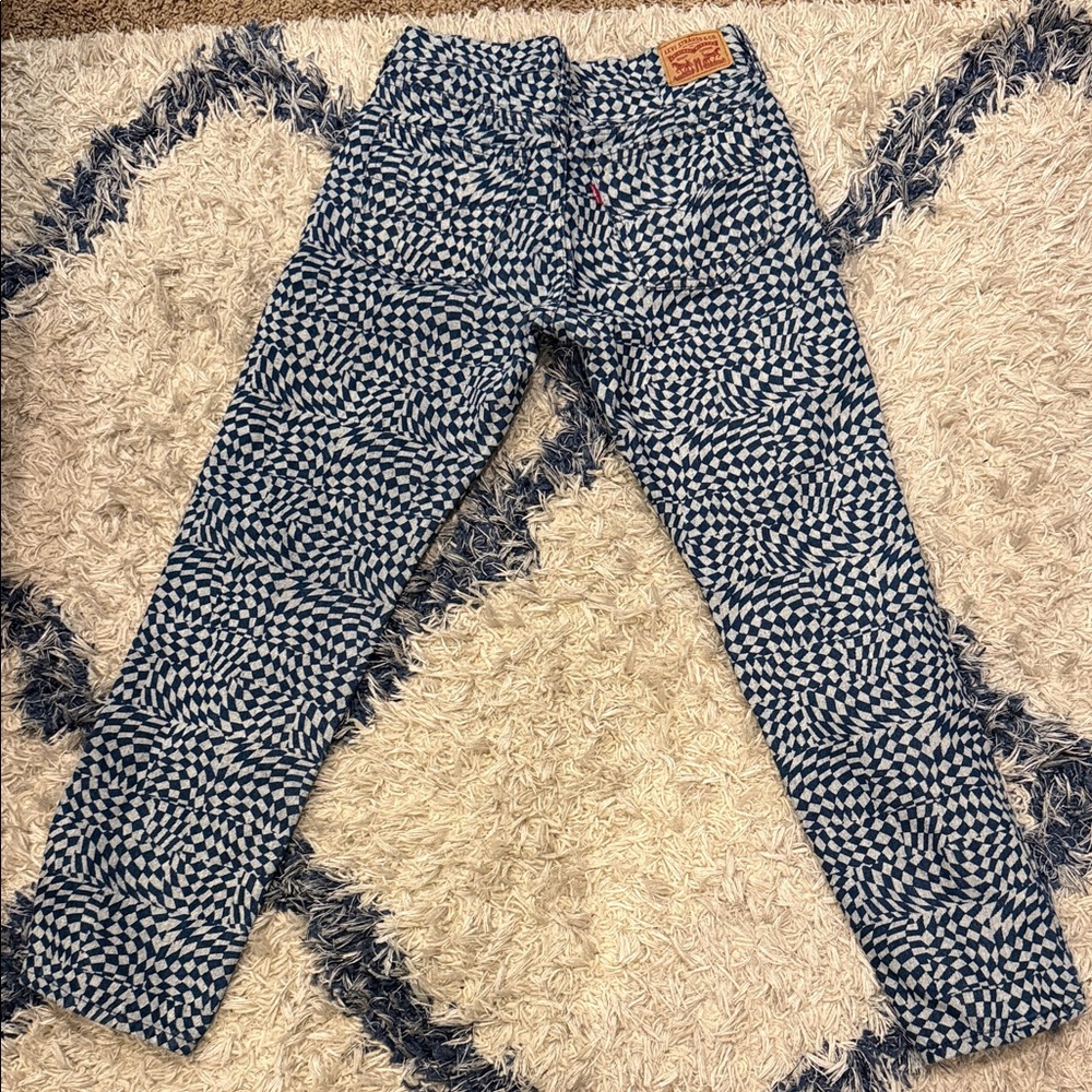 Blue and White Patterned Jeans by levi’s jeans( levi strauss) sz 28